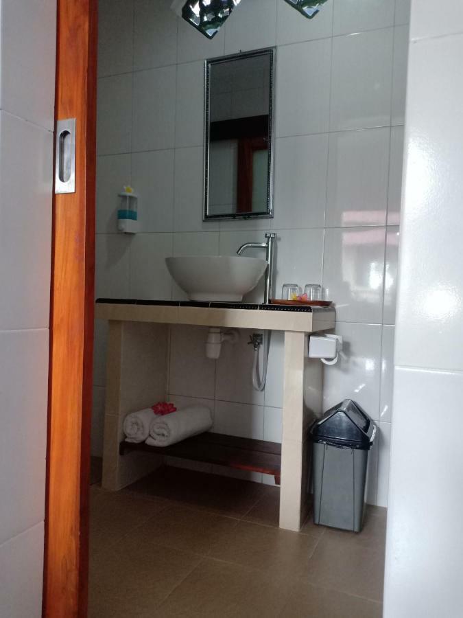 Dwiki Putra Home Stay Nusa Lembongan  Ngoại thất bức ảnh